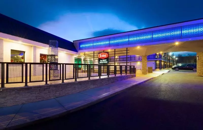 Szálloda Super 8 By Wyndham Meadow Wood Courtyard