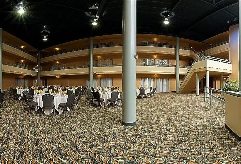 Отель Wyndham Garden Dayton South