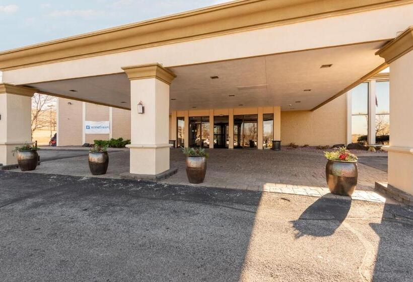 Wyndham Omaha Hotel West Dodge