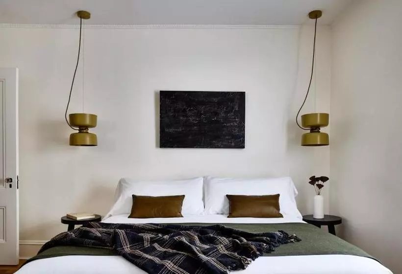 Отель Awol Kennebunkport