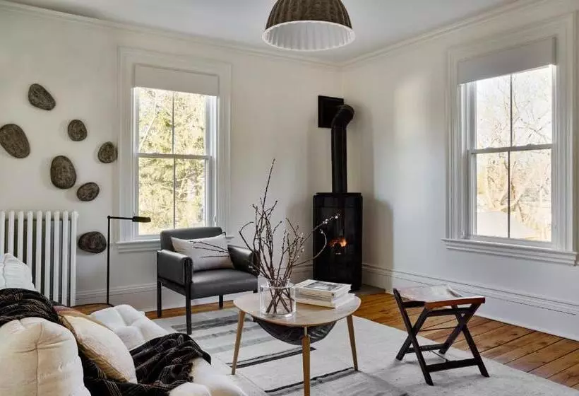 Отель Awol Kennebunkport