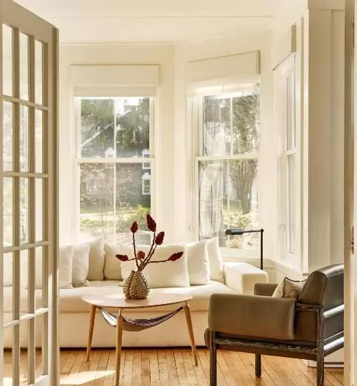 Отель Awol Kennebunkport