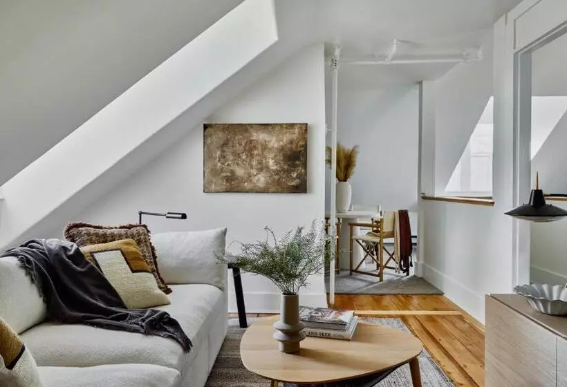 Отель Awol Kennebunkport