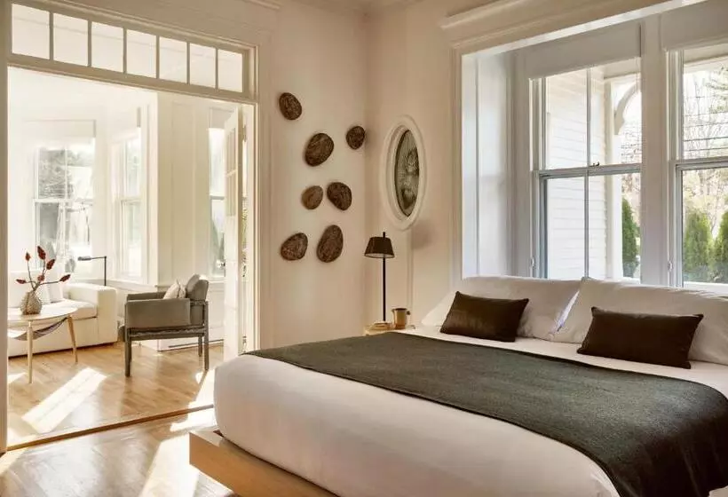 Отель Awol Kennebunkport