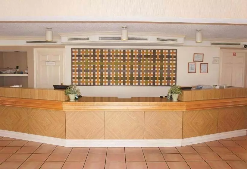 فندق Baymont By Wyndham San Antonio South Park