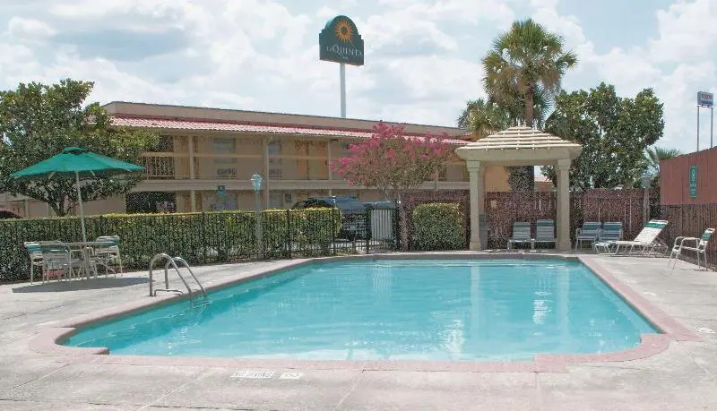ホテル Baymont By Wyndham San Antonio South Park
