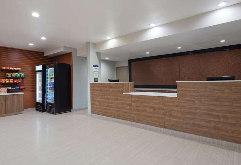 هتل Best Western Carlsbad By The Sea