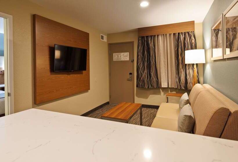 هتل Best Western Carlsbad By The Sea