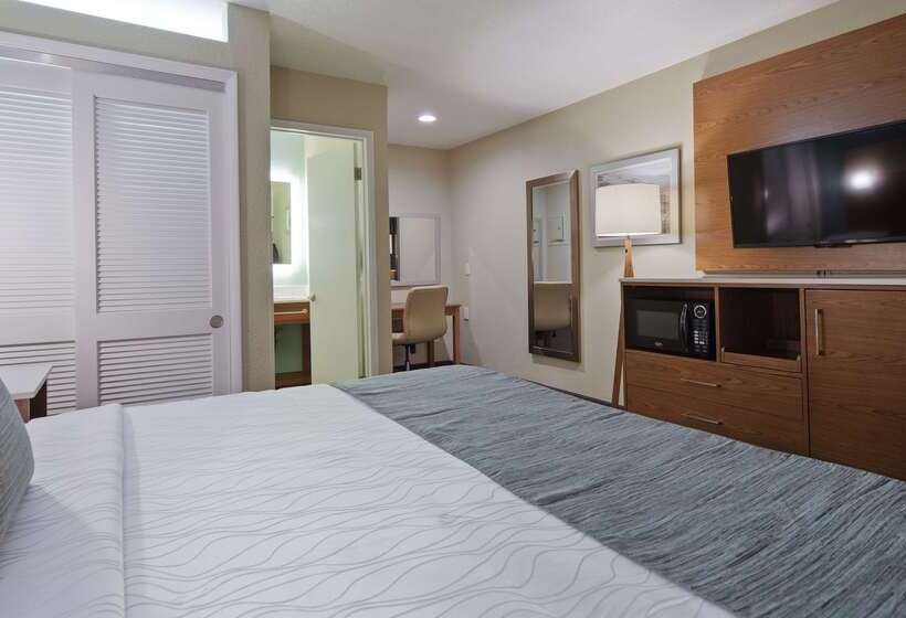 هتل Best Western Carlsbad By The Sea