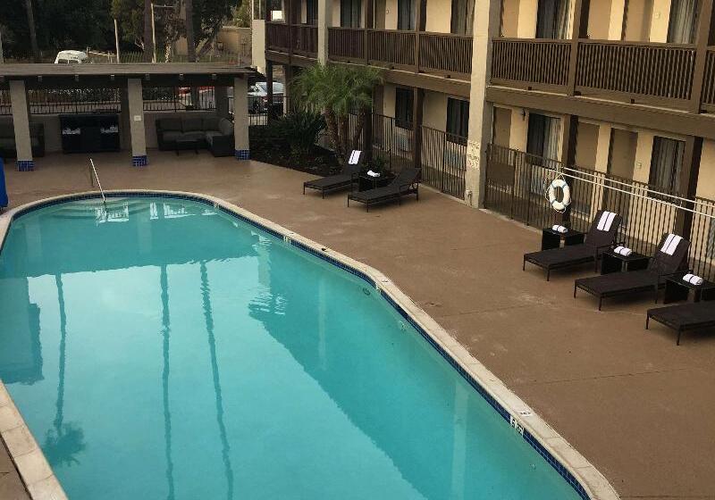 هتل Best Western Carlsbad By The Sea