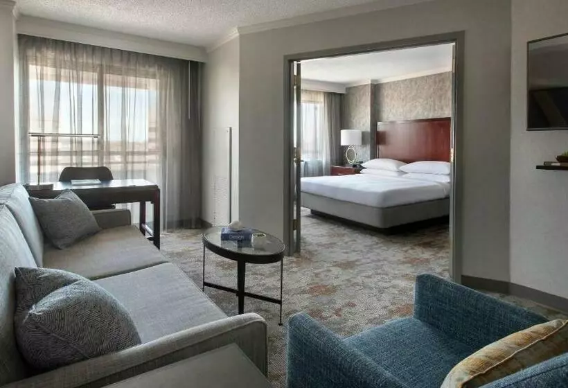 فندق Embassy Suites By Hilton Bethesda Washington Dc