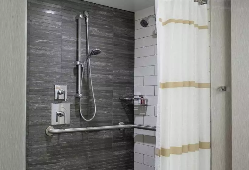 Отель Boston Marriott Newton