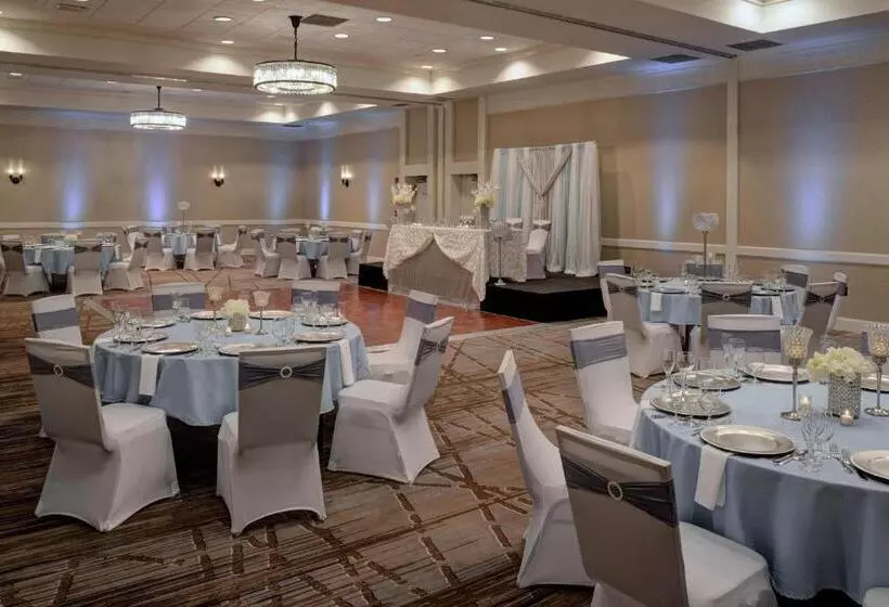 فندق Detroit Marriott Southfield