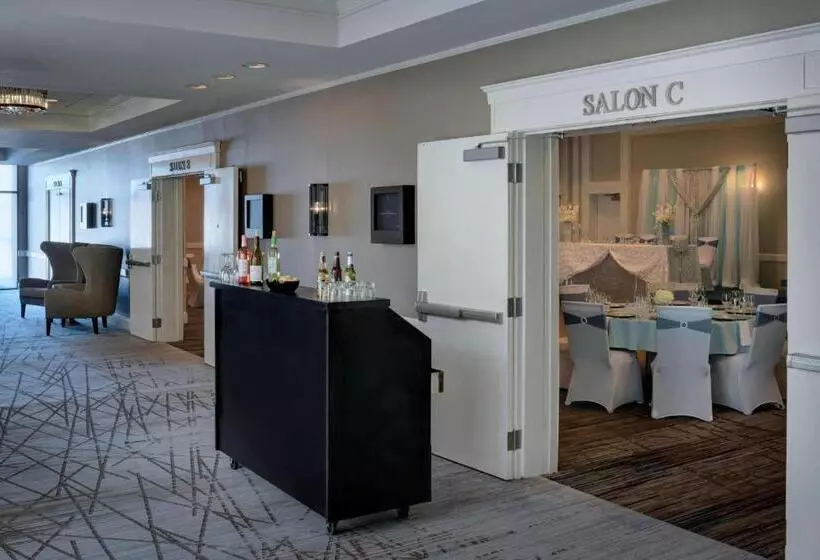 فندق Detroit Marriott Southfield