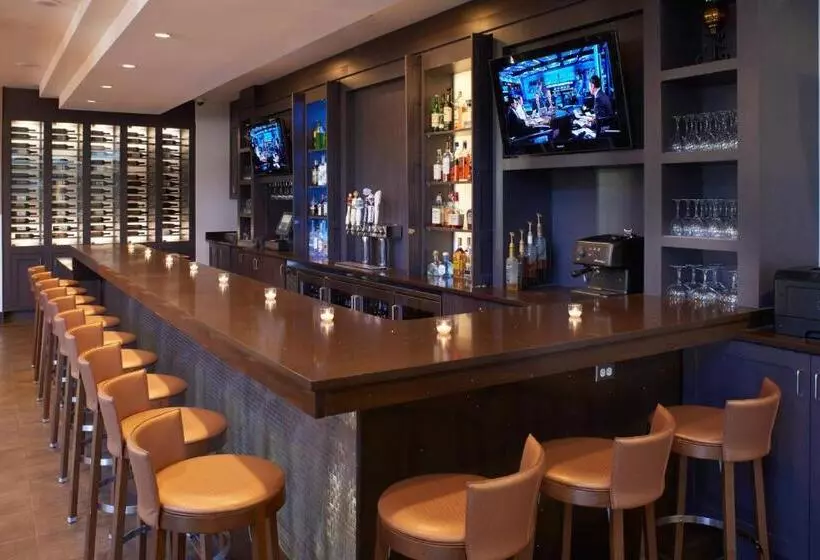 فندق Detroit Marriott Southfield