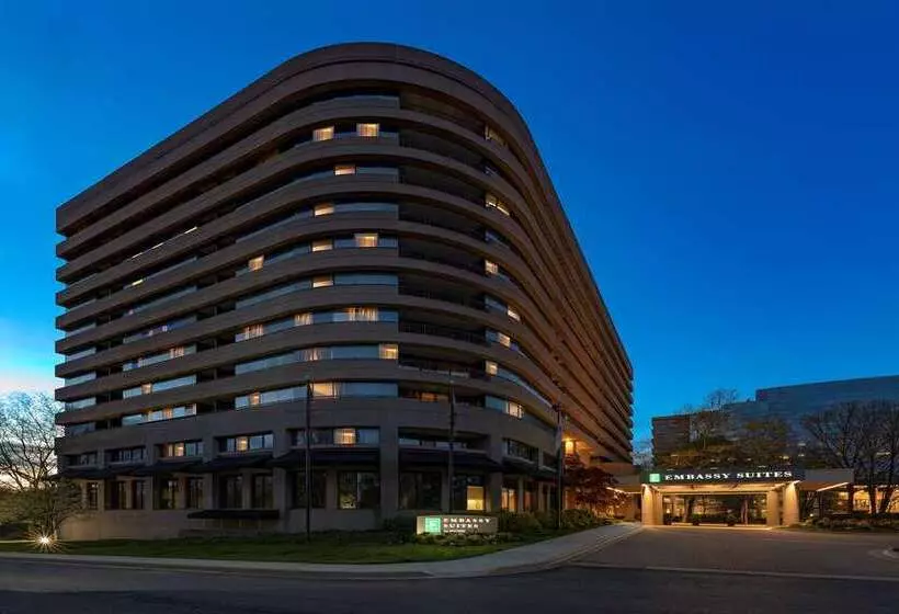 فندق Embassy Suites By Hilton Bethesda Washington Dc