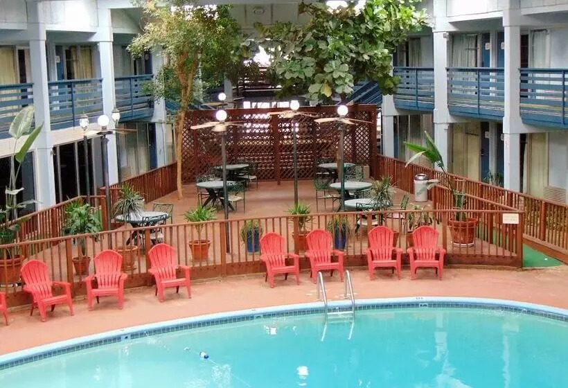 Отель Hub City Inn