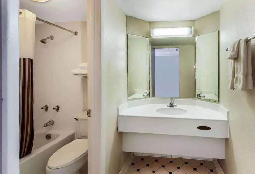 酒店 La Quinta Inn By Wyndham Albuquerque Northeast