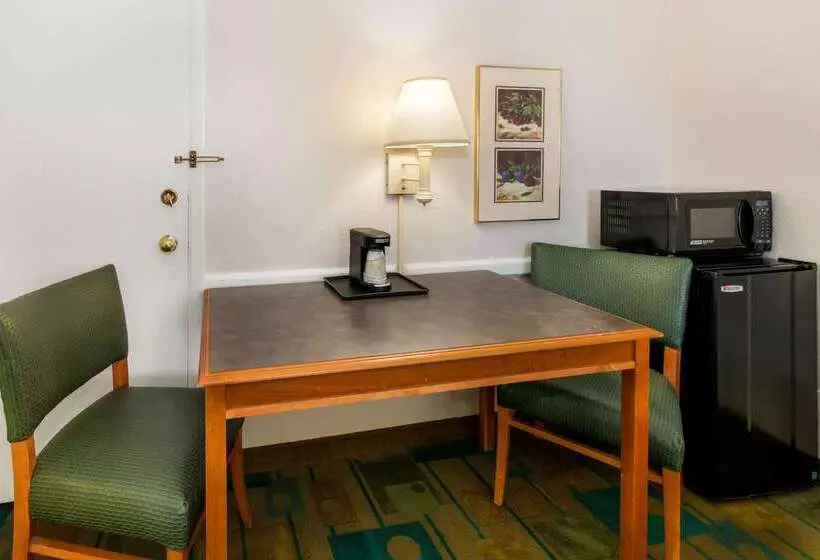 酒店 La Quinta Inn By Wyndham Albuquerque Northeast