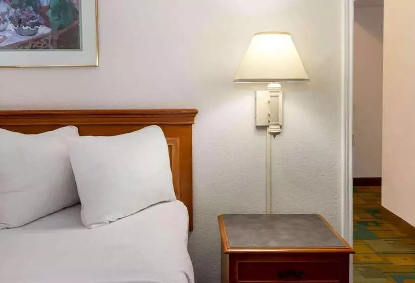 酒店 La Quinta Inn By Wyndham Albuquerque Northeast