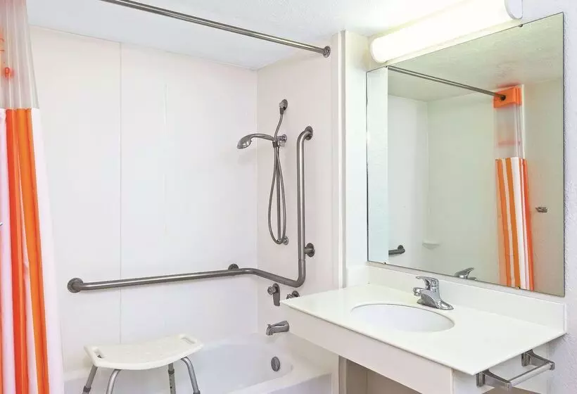 ホテル La Quinta Inn By Wyndham Midland