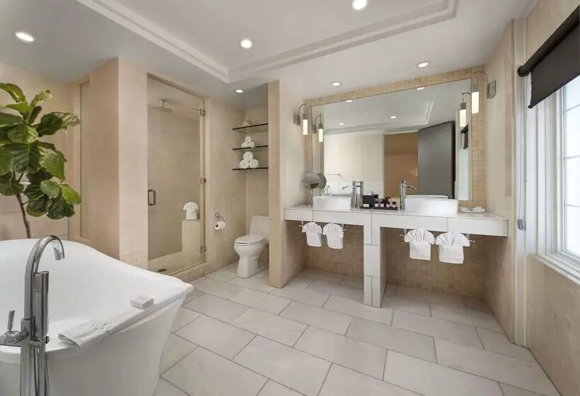 ホテル La Valencia