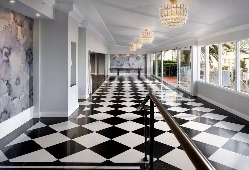 ホテル La Valencia