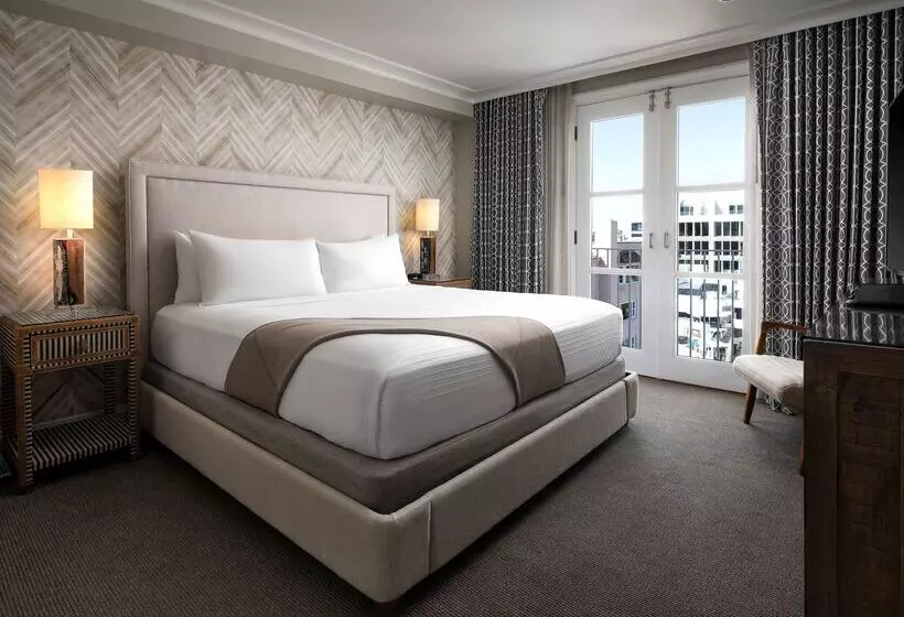 ホテル La Valencia