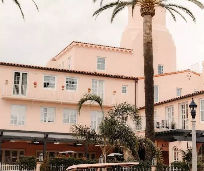 ホテル La Valencia