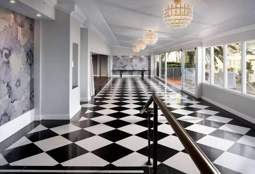 ホテル La Valencia