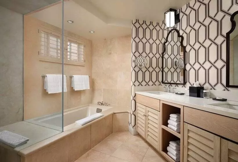 ホテル La Valencia