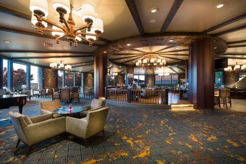 Отель Lodge Of Four Seasons Golf Resort, Marina & Spa