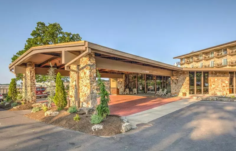 Отель Lodge Of Four Seasons Golf Resort, Marina & Spa