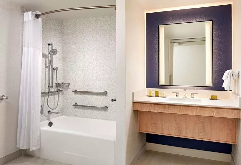 فندق Mdr Marina del Rey, a Doubletree by Hilton