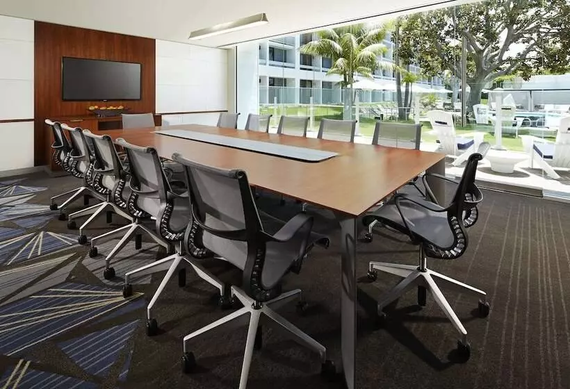 فندق Mdr Marina del Rey, a Doubletree by Hilton