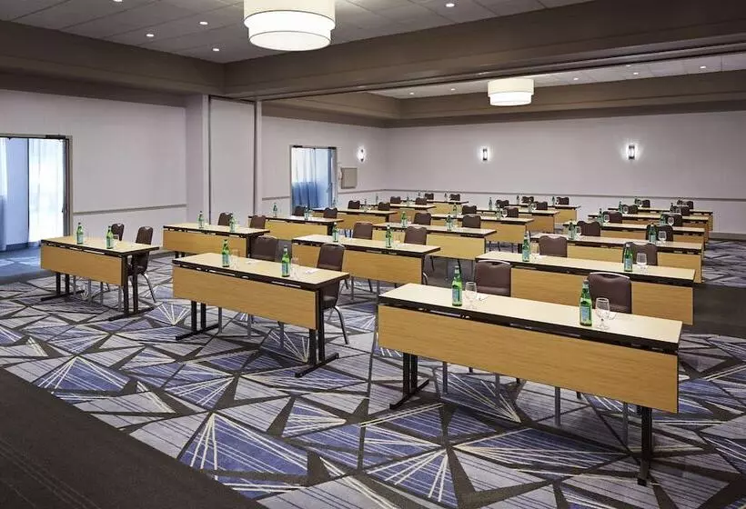 فندق Mdr Marina del Rey, a Doubletree by Hilton