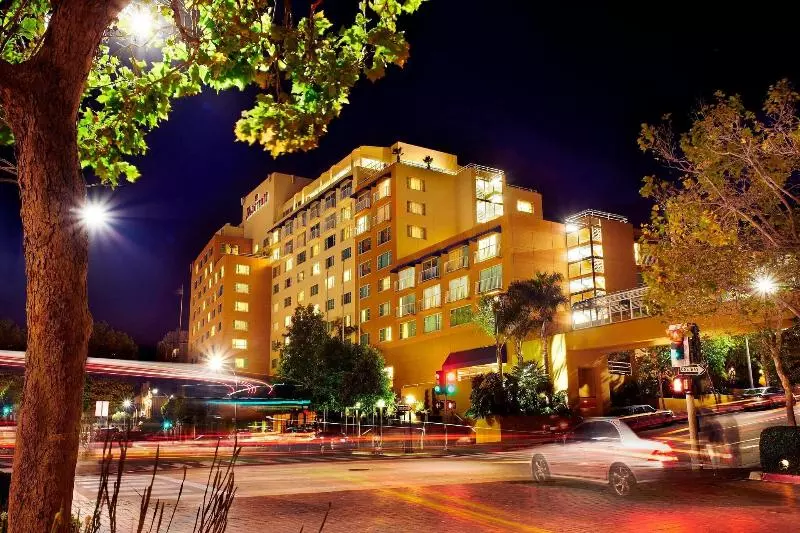 فندق Monterey Marriott