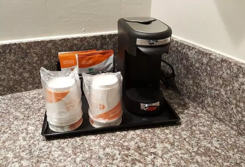 ホテル Quality Inn Escondido Downtown