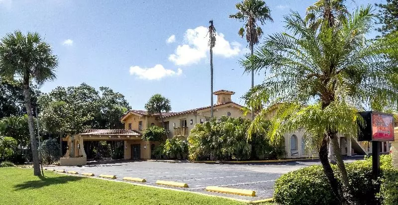 בית מלון כפרי Red Roof Inn Tampa Bay St Petersburg