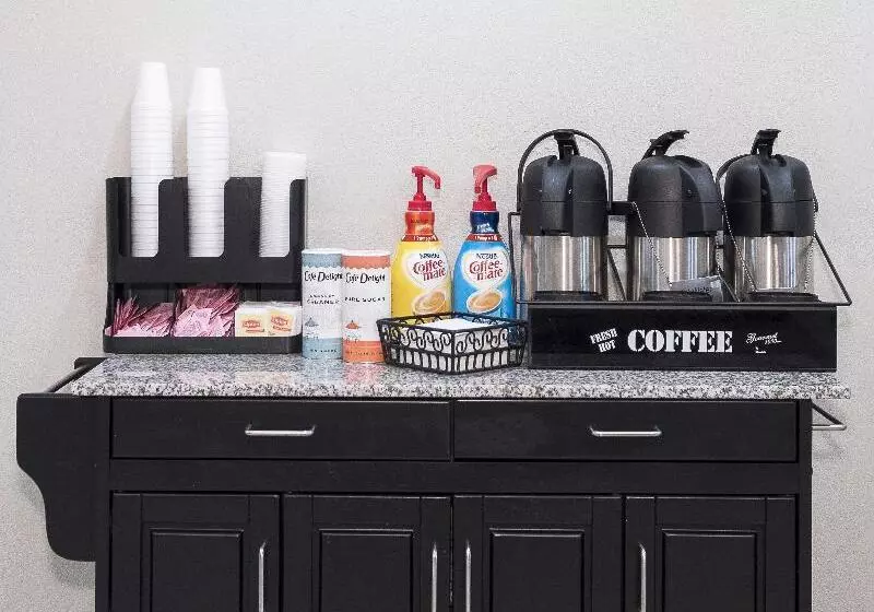 בית מלון כפרי Red Roof Inn Tampa Bay St Petersburg