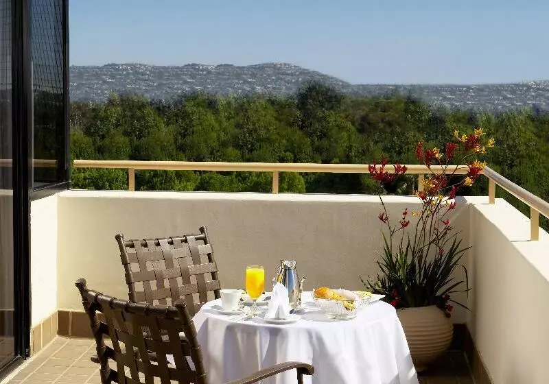 호텔 Renaissance Newport Beach