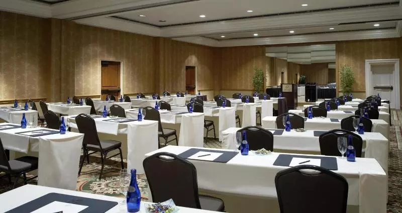 호텔 Renaissance Newport Beach