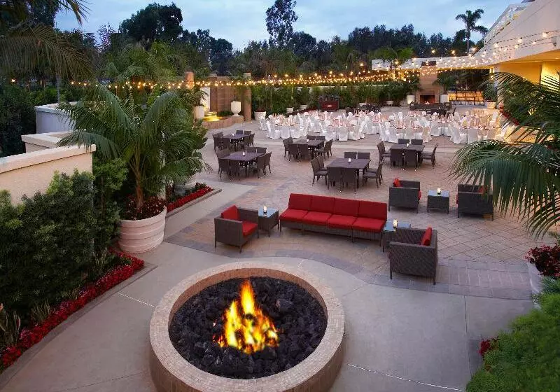 호텔 Renaissance Newport Beach