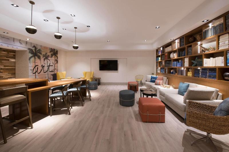 בית מלון כפרי Renaissance Newport Beach