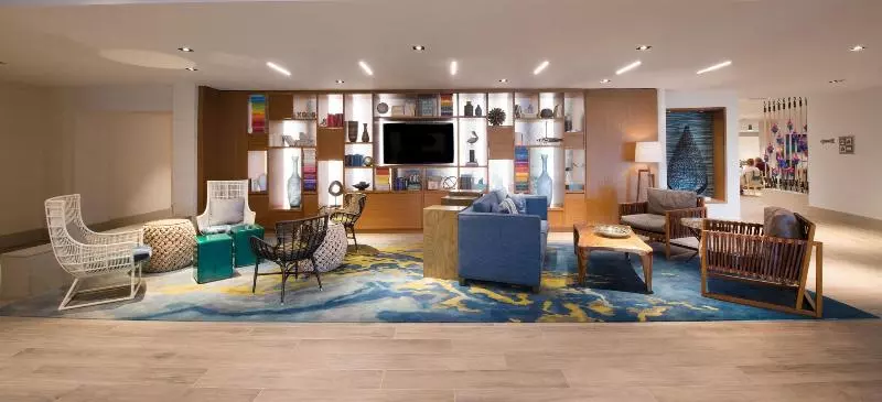 호텔 Renaissance Newport Beach