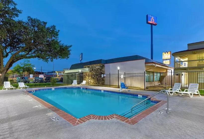 Hotel Studio 6denton, Tx  Unt