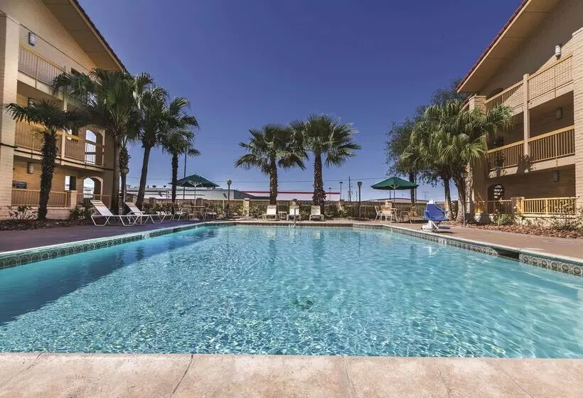 فندق Travelodge By Wyndham Houston Cyfair