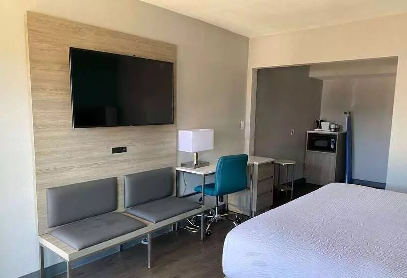 Szálloda Travelodge By Wyndham Lax