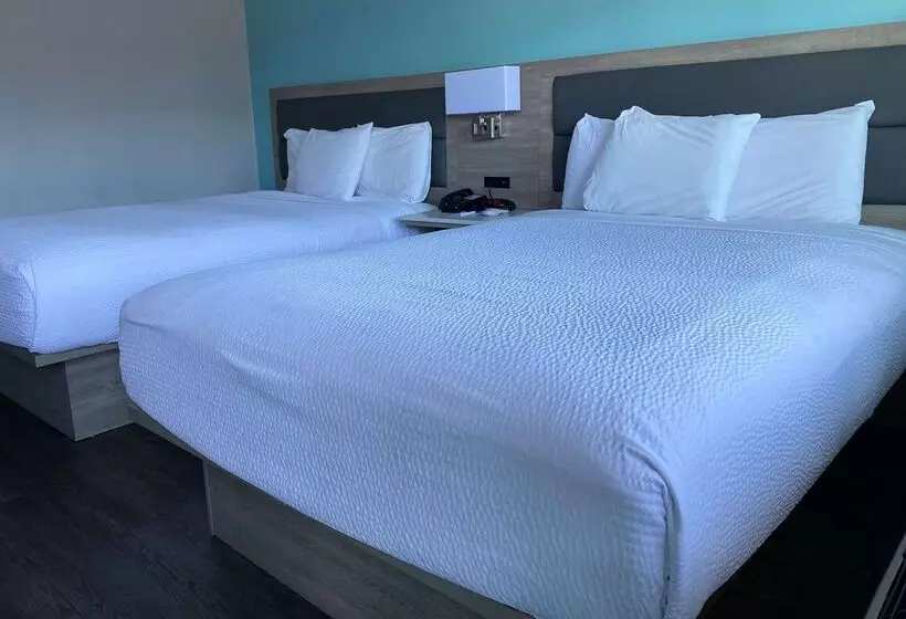 Szálloda Travelodge By Wyndham Lax