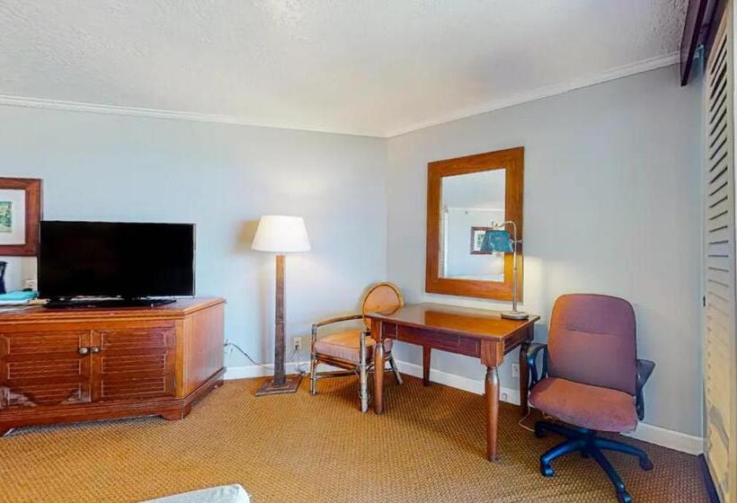 Outrigger Kauaʻi Beach Resort & Spa